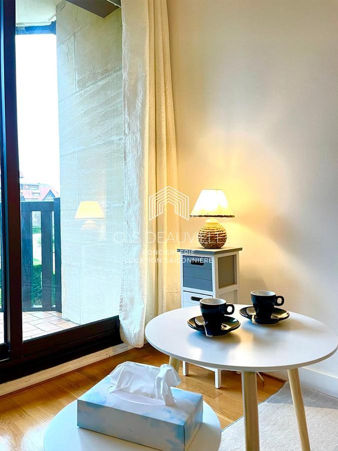 Studio 1 Gainsbourg C.L.S Deauville Exteriör bild