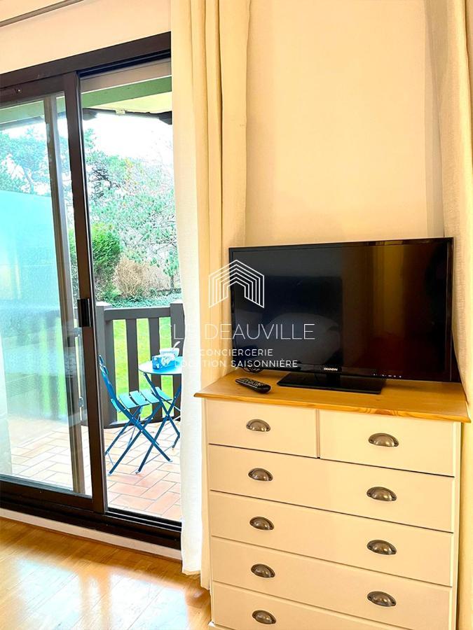 Studio 1 Gainsbourg C.L.S Deauville Exteriör bild